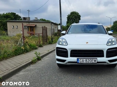 Porsche Cayenne Standard