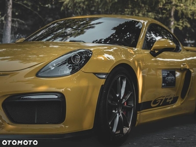 Porsche Cayman GT4