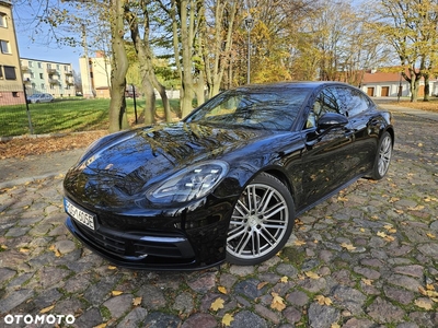 Porsche Panamera 4