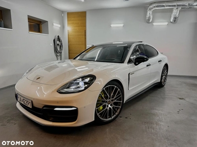 Porsche Panamera 4 Platinum Edition