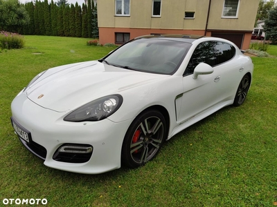 Porsche Panamera GTS PDK