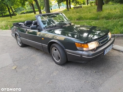 Saab 900