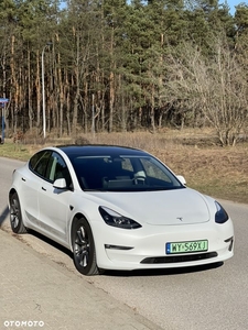 Tesla Model 3 Standard Reichweite Plus Hinterradantrieb