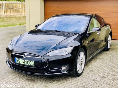 Tesla Model S Standard