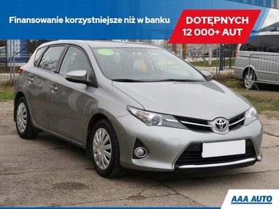 Toyota Auris I Hatchback 3d Facelifting 1.6 Valvematic 132KM 2013