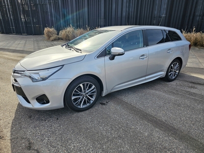 Toyota Avensis III Wagon Facelifting 2015 1.8 Valvematic 147KM 2016