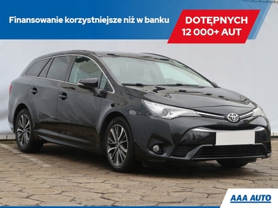 Toyota Avensis III Wagon Facelifting 2015 2.0 D-4D 143KM 2017