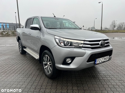 Toyota Hilux 2.4 D-4D Double Cab SR5 4x4