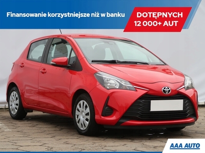 Toyota Yaris III Hatchback 5d Facelifting 2017 1.0 VVT-i 72KM 2019