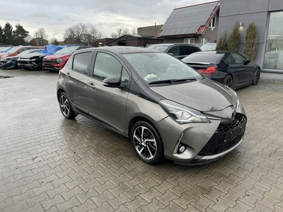 Toyota Yaris III Hatchback 5d Facelifting 2017 1.5 Dual VVT-iE 111KM 2019