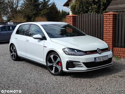 Volkswagen Golf GTI (BlueMotion Technology) DSG Performance