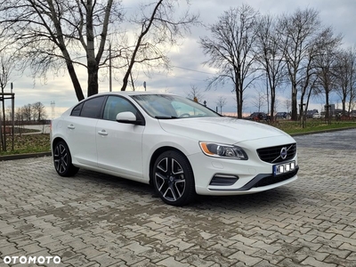 Volvo S60 T5 Drive-E Dynamic Edition (Kinetic)