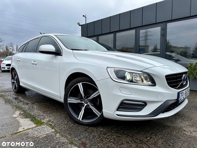 Volvo V60 D4 R-Design