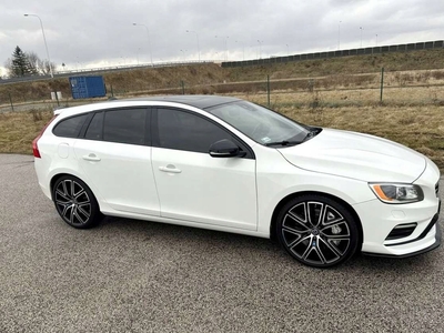 Volvo V60 I Kombi Facelifting 2.0 POLESTAR 367KM 2017