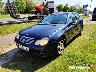 Mercedes-Benz C180 2001r 2,0 benzyna 129KM