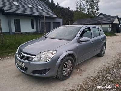 Opel Astra 2008r lift 1.4 benzyna klima wszystko sprawne