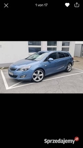 Opel Astra J 1,4 Turbo Benzyna 140 Km, Navigacja, Xenon