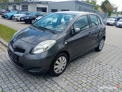 TOYOTA YARIS 1,0, klima