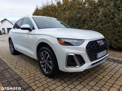 Audi Q5 45 TFSI quattro S tronic S line business