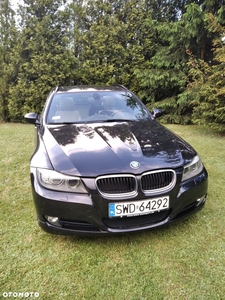 BMW Seria 3 318d DPF Touring