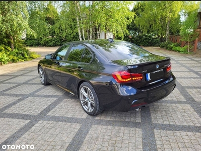 BMW Seria 3 320d xDrive Sport-Aut Sport Line