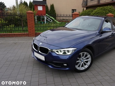 BMW Seria 3 330i xDrive