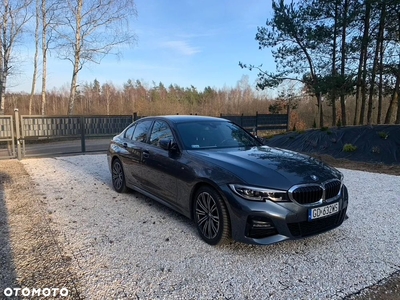 BMW Seria 3 330i xDrive M Sport sport