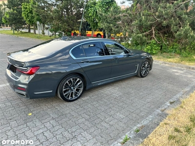 BMW Seria 7 750i xDrive