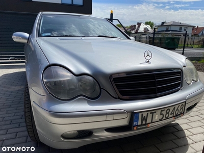 Mercedes-Benz Klasa C 180 T Kompr Classic