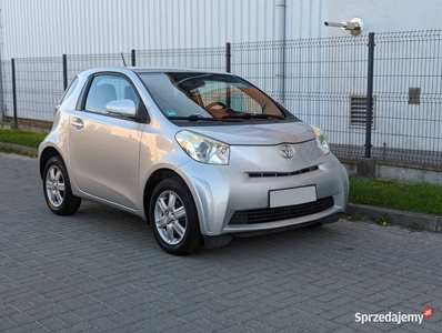 Toyota IQ Benzyna Bogata wersja Import-Niemcy