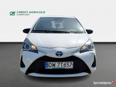 Toyota Yaris Hybrid 100 Active Hatchback. DW7T657 III (2011-2019)