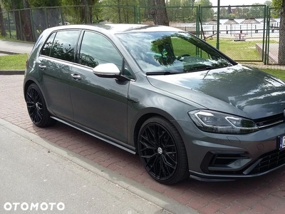 Volkswagen Golf R 4Motion (BlueMotion Technology) DSG