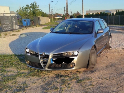 Alfa Romeo 159