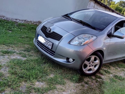 Bardzo ładna Toyota Yaris 1.3 benzyna**klima**