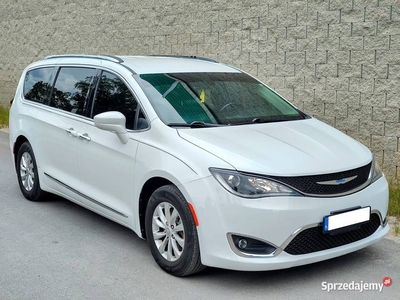 Chrysler Pacifica Touring L Plus