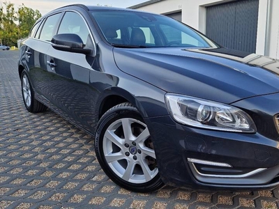 Volvo V60 2.0 D4 181km Xenon Skóra Navi Serwis