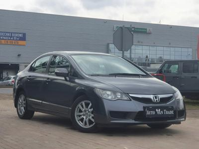 Honda Civic VIII Sedan 1.8 i-VTEC 140KM 2011