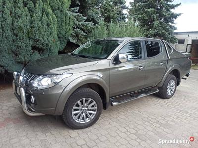 MITSUBISHI L200 2016