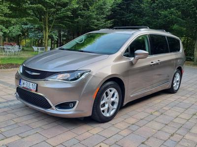 Używane Chrysler Pacifica - 101 900 PLN, 150 000 km, 2018