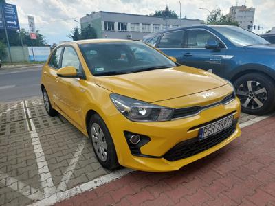 Używane Kia Rio - 59 000 PLN, 17 000 km, 2021