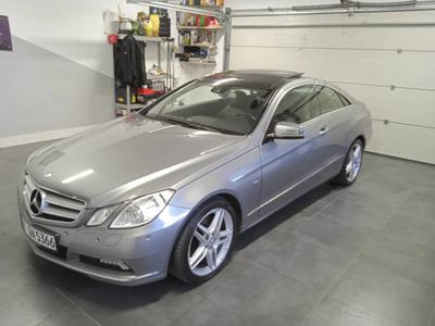 Używane Mercedes-Benz Klasa E - 48 000 PLN, 299 000 km, 2011