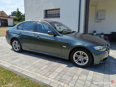 BMW E90 benzyna