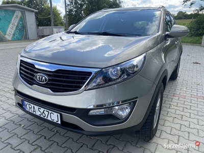 Kia Sportage 2.0 benzyna * Automat * Navi * Kamera * Półskóra * Hak