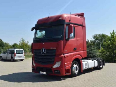 Mercedes-Benz Actros 1845