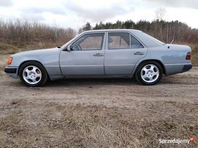 Mercedes-Benz W124