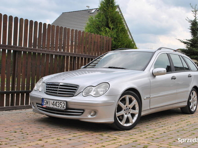 Mercedes C-klasse 200 CDI LIFT 2005r Alu 17' Klima Hak Zarejestrowany