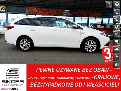 Toyota Auris 1.8 hybrydowy 136 KM 2018r. (Mysłowice)