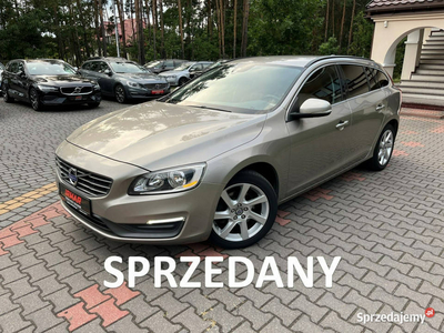 Volvo V60 2.0 D3 Lifting Skóry Podgrzewane fotele Serwis ASO I (2010-2018)