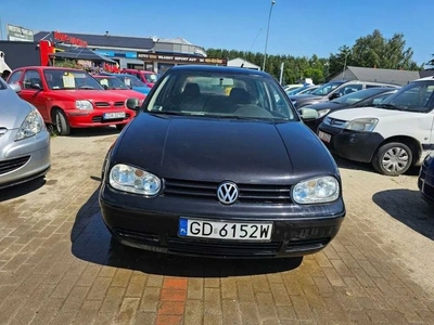 VW Golf 2001 rok 1.6 benzyna