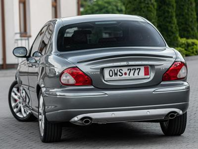 Jaguar X-Type